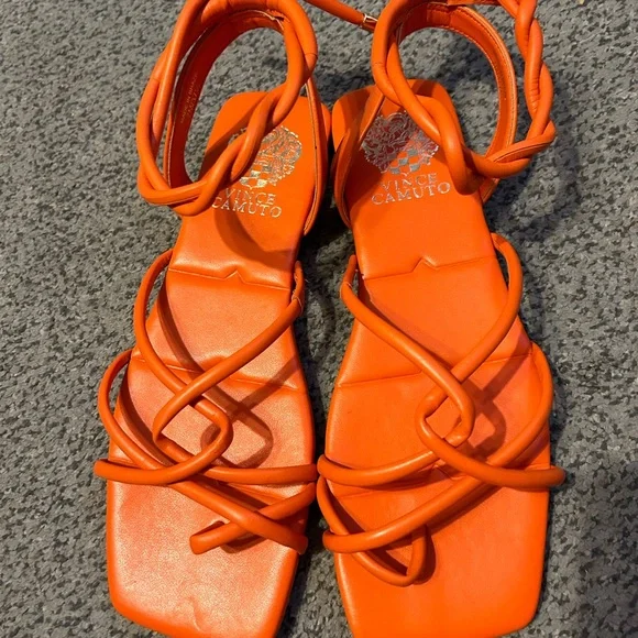 Vince Camuto Sandals - Picture 4 of 6